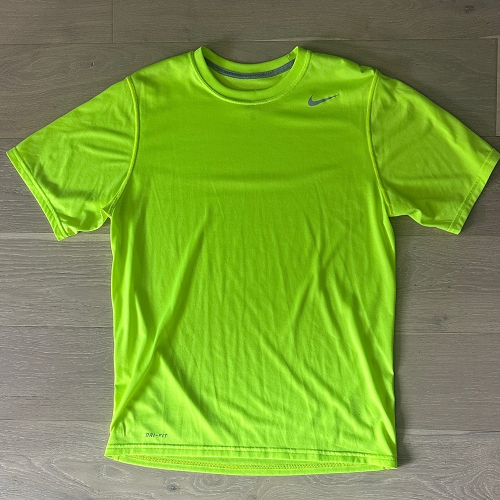Nike Men's Bright Neon Tee
